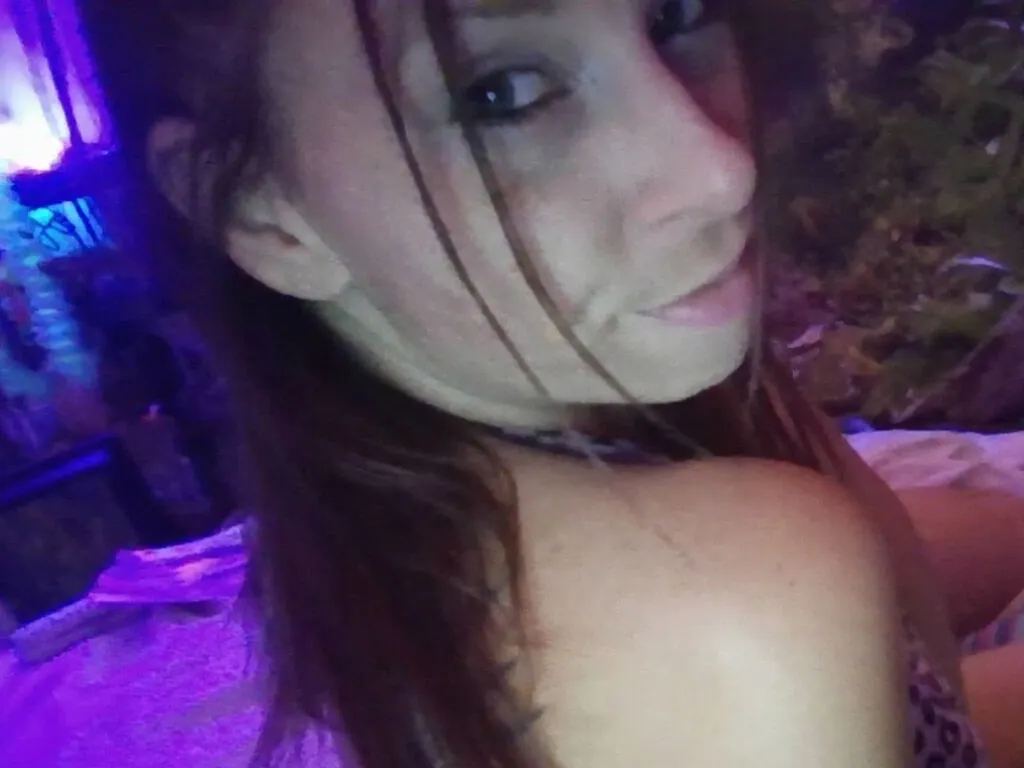 MollyDevine live now