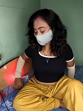 _DesigirlRoshni live now