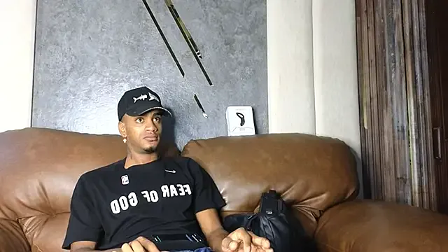 AaronCruz_ live now