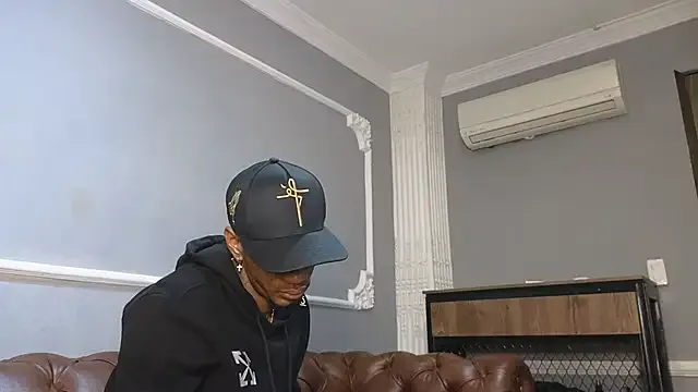 AaronCruz_ Image 2