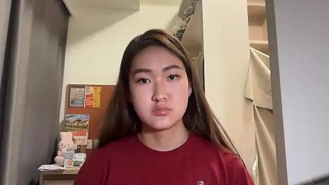 AlishaCheng live now