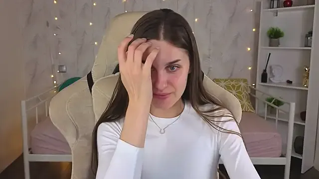 Alison_Bell live now
