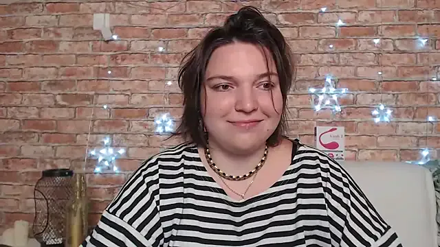 Amelia_Kiss_ Image 4