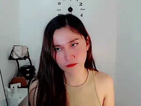 anne_smithe live now