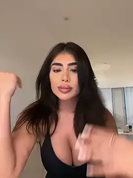 ArabicBarbie live now