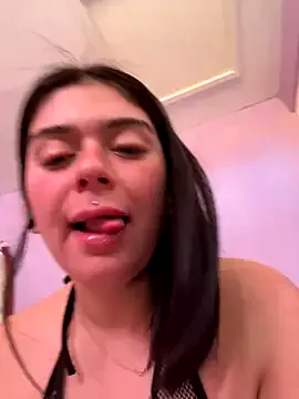 cami_lorena live now