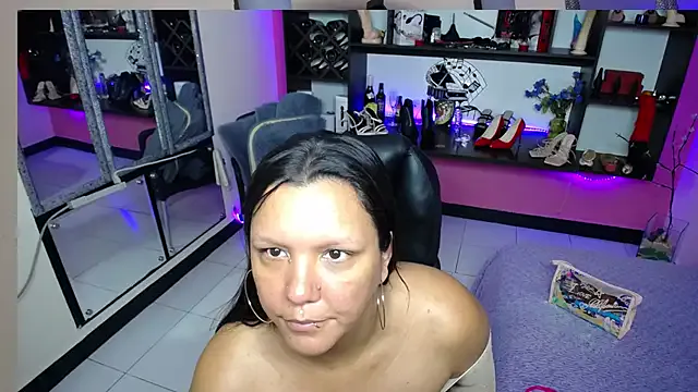 Capricornio_ live now