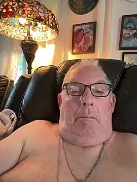 CharlieWeaver22 live now