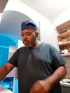 ChiRaqb8 live now