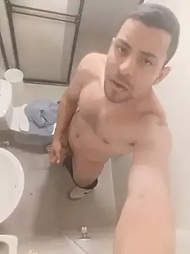 Cris_LaCobra_ live now