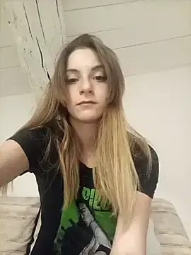 Cristina02 live now