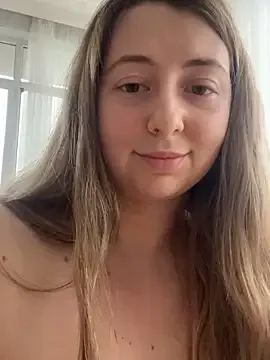 curvyflawless live now