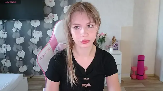 EmiliaMur_ Image 3