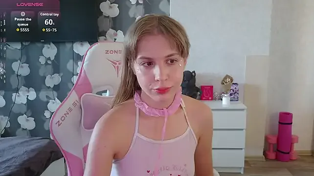 EmiliaMur_ Image 5