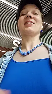 Exhibitionsplit live now