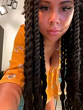 HaileyDiana Image 3