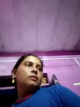Hot_komal1 live now