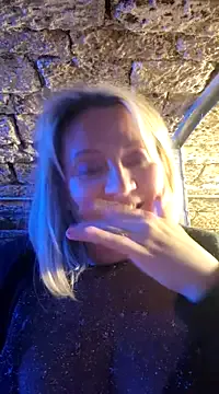 lady_charlyne live now