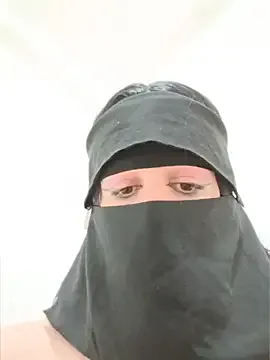 LunaVelveeet live now