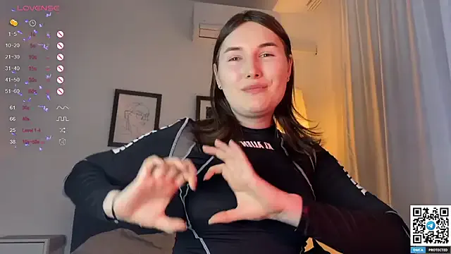 Maria_Bowie live now