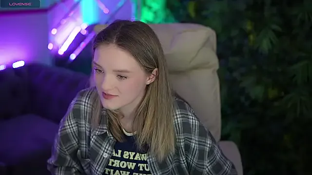 MariaMedow live now