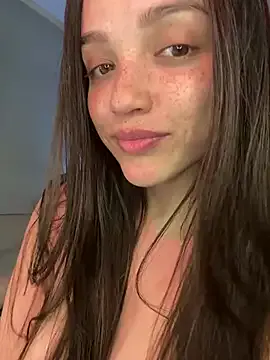 MisFrekcles_ live now