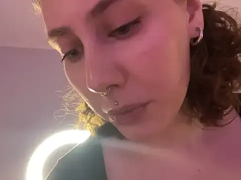 Molli_Luv live now