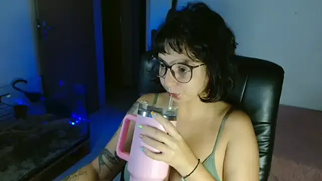 myamillor live now