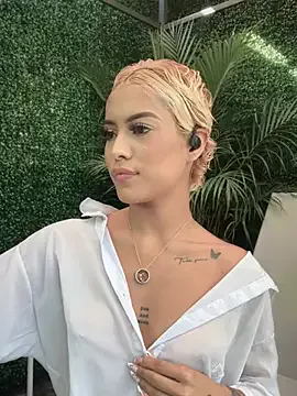 MystiqueXXX live now