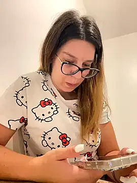 NadiraNoor Image 2