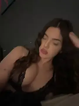 NaomiMulan live now