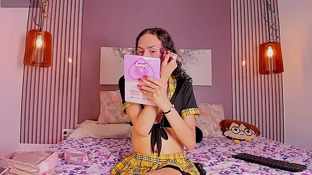 pinky_peach live now