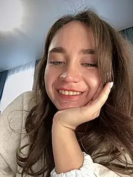 QuietNicole live now