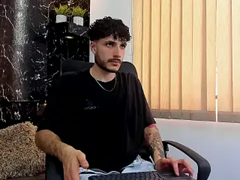 Rafael_Mendezz live now