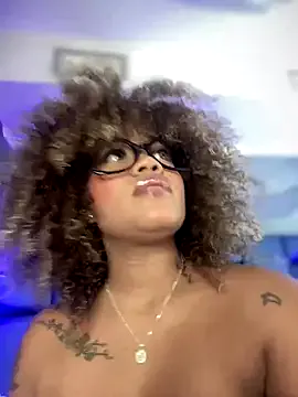 riri_brunnete Image 6