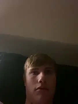 Sammyboy2211 live now