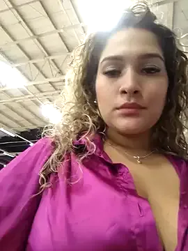 Sara_smiiith211 live now