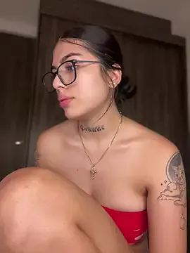 Sarasanders_4 live now