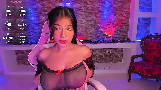 Sophiefoxy__ live now