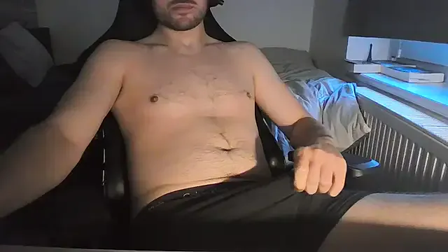 taallguyy_196 Image 5