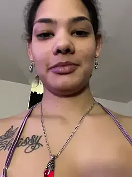 tastylolaaa live now
