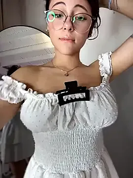 TeaseDollXXX Image 2