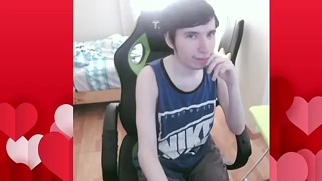 Twink_martinboy live now