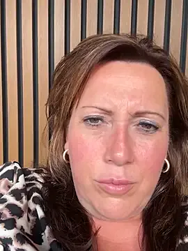 xsexycurvymilf Image 8