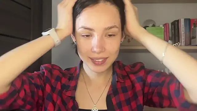 Yuna5343 live now